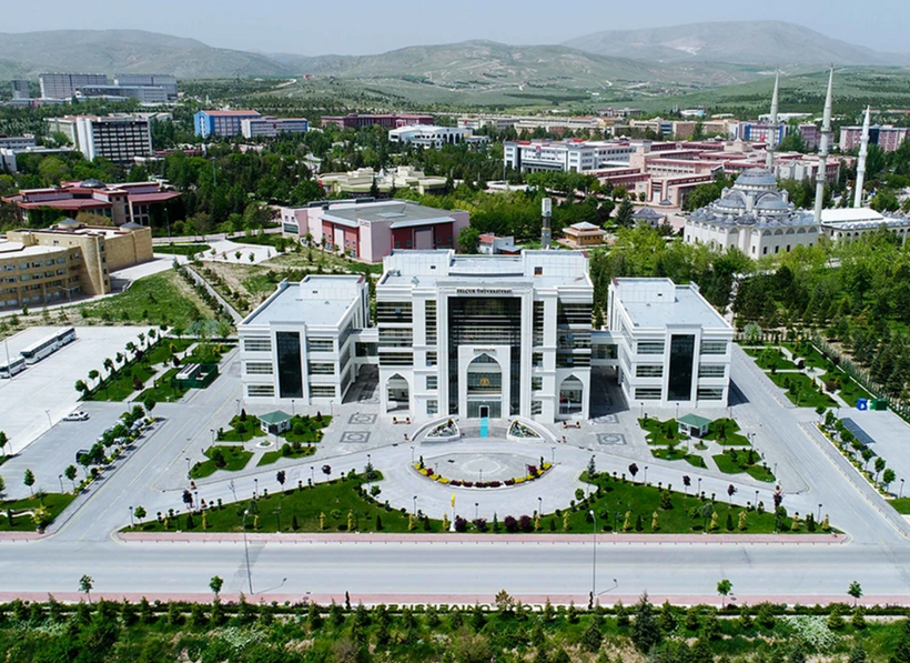 Selçuk Üniversitesi